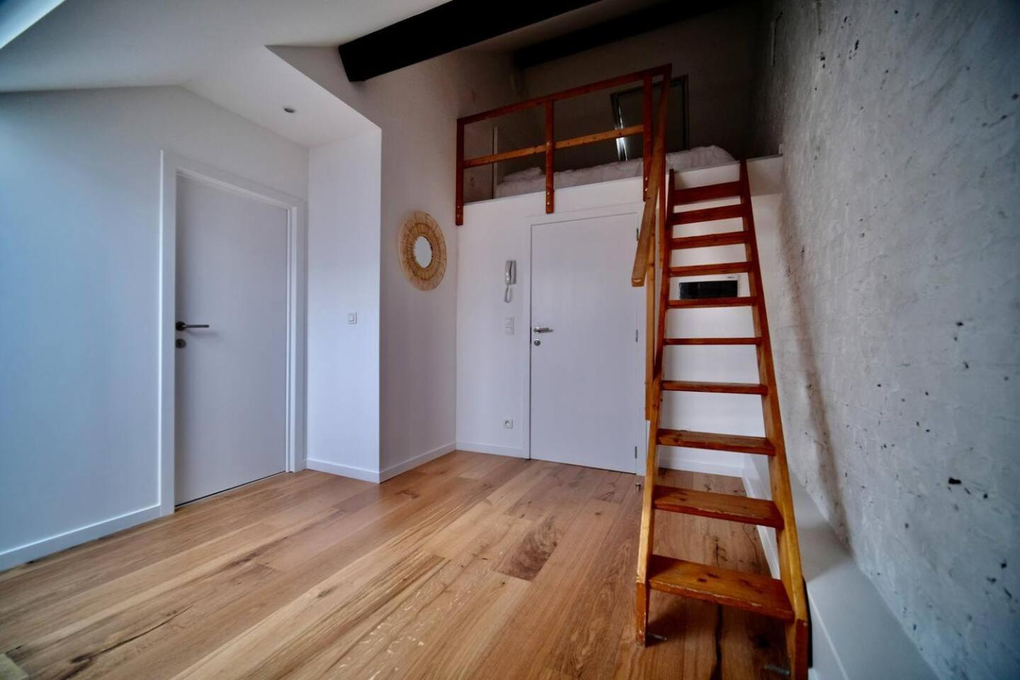 Smart Appart - Brussels North Bed & Breakfast ภายนอก รูปภาพ